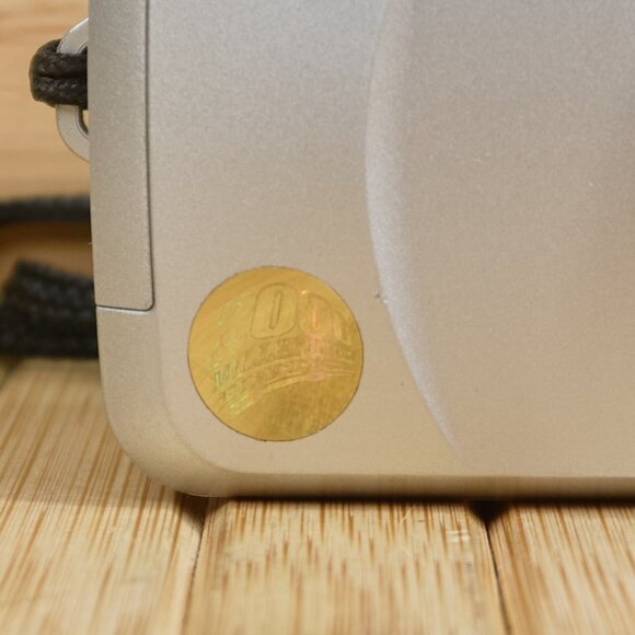 SAMSUNG Maxima Zoom 80 GLM 35mm Film Point & Shoot Camera, Millenium Edition - Picture 3 of 10